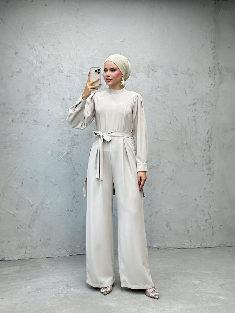 Arkası Parça Detaylı Tesettür Tulum Vizon - LAMİAGİYİM