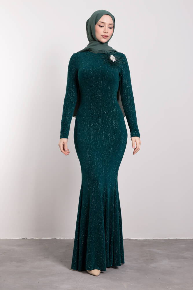Broş Detaylı Balık Elbise Zümrüt - LAMİAGİYİM