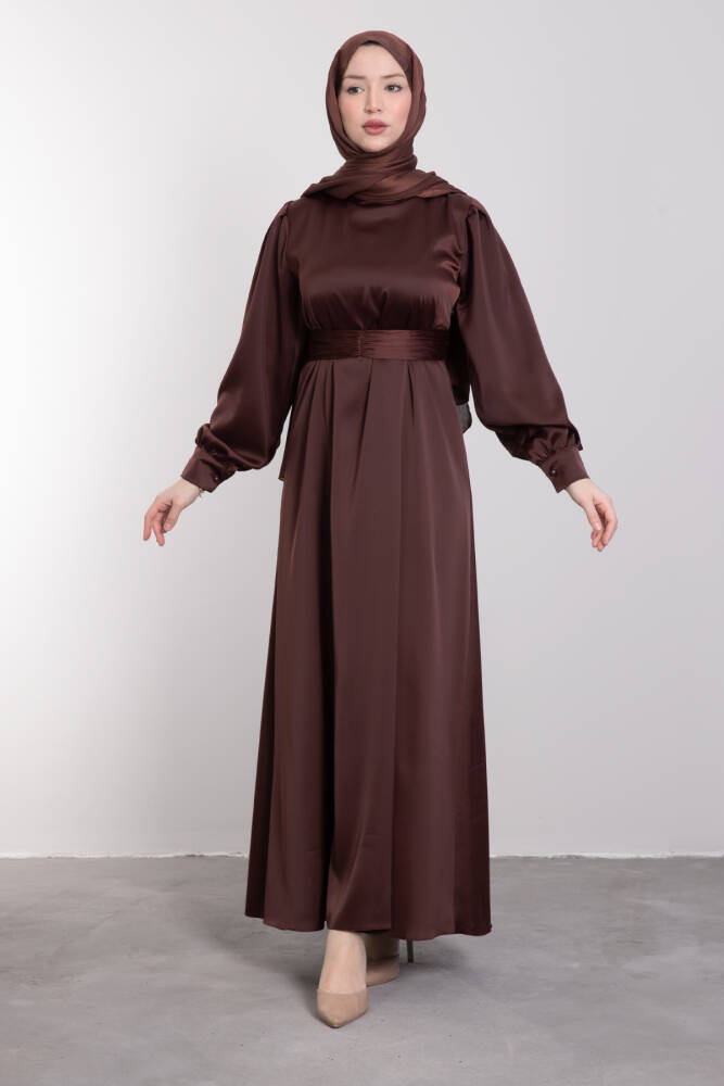 Kemerli Saten Elbise Acı Kahve - LAMİAGİYİM