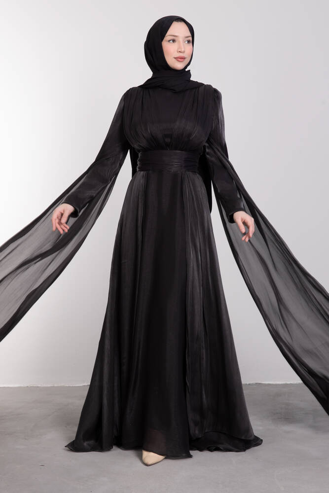 Kolları Pelerin Detaylı Tesettür Abiye Siyah - LAMİAGİYİM