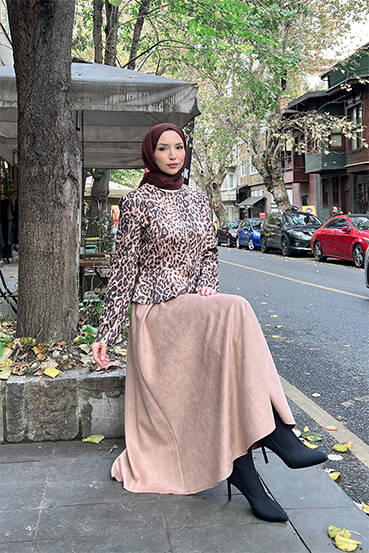 Leopar Desenli Süet Etekli Takım Vizon - LAMİAGİYİM