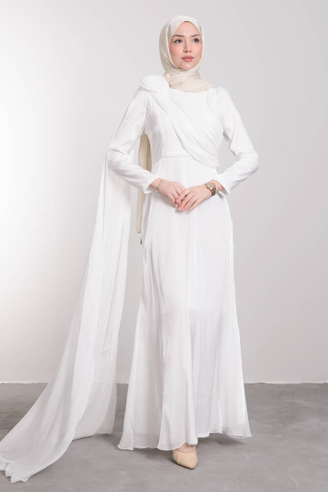 Omzu Çiçekli Tesettür Elbise Beyaz - LAMİAGİYİM