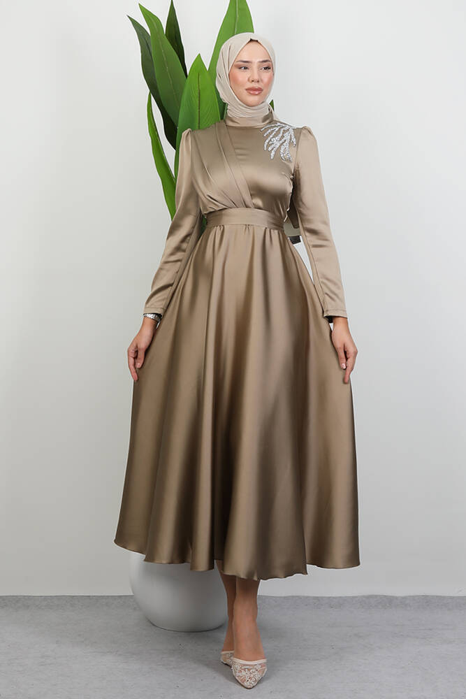 Omzu Taşlı Saten Abiye Açık Vizon 