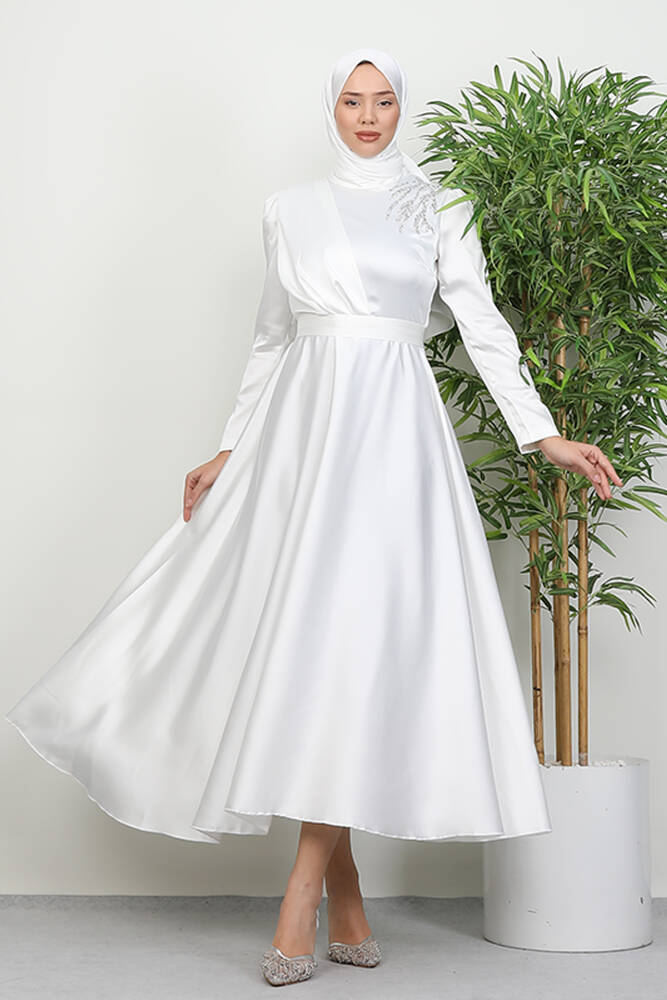 Omzu Taşlı Saten Abiye Beyaz - LAMİAGİYİM