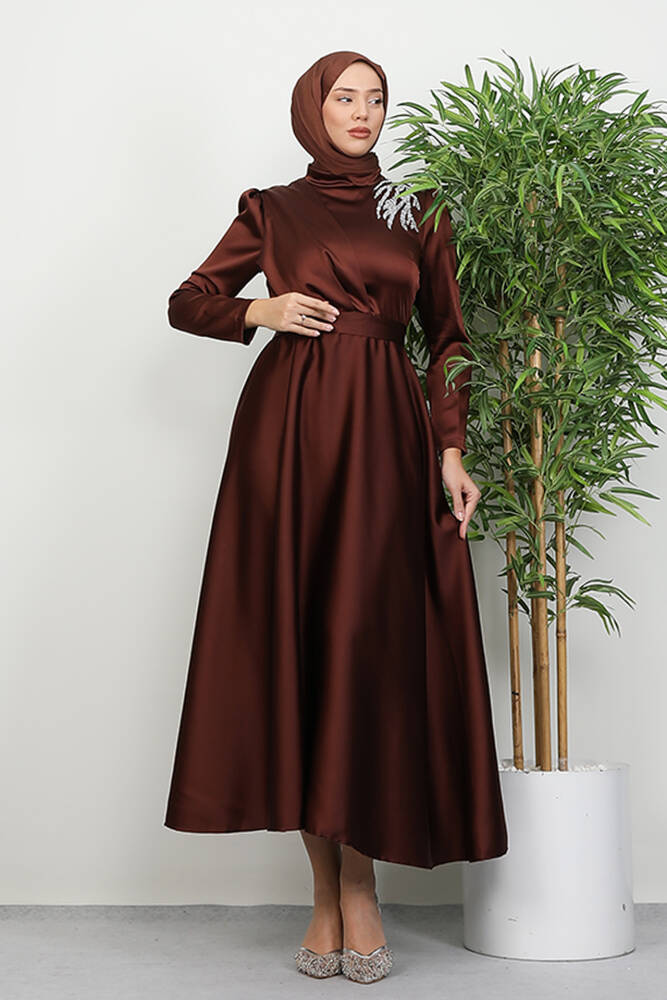 Omzu Taşlı Saten Abiye Kahve - LAMİAGİYİM