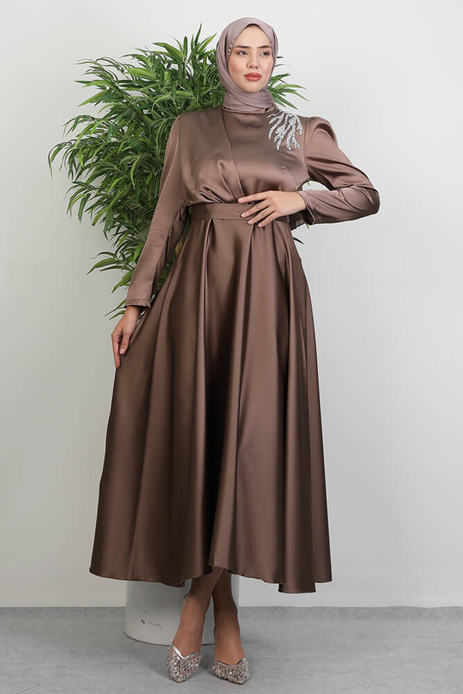 Omzu Taşlı Saten Abiye Koyu Vizon 