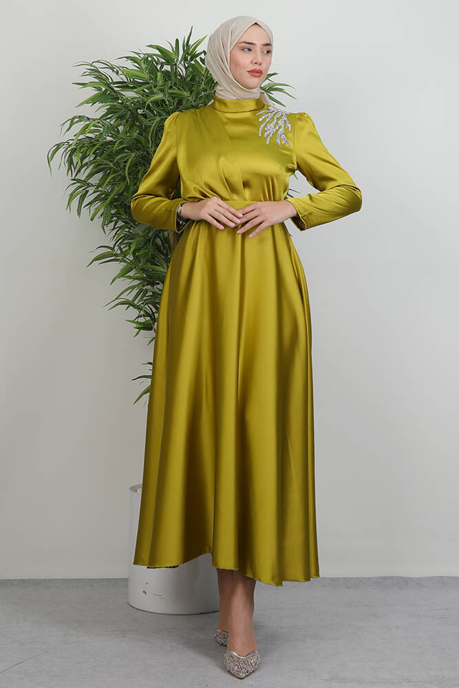 Omzu Taşlı Saten Abiye Yağ Yeşil 