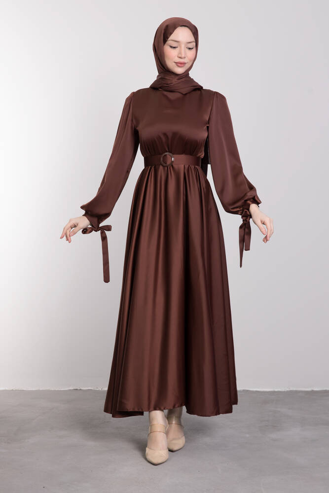 Saten Kemerli Elbise Kahve - LAMİAGİYİM