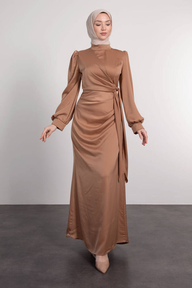 Saten Yan Kuşaklı Elbise Sütlükahve - LAMİAGİYİM