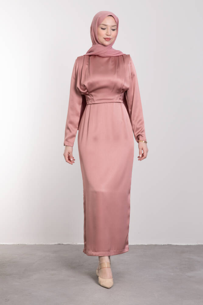 Üstü Dökümlü Bele Oturan Elbise Pudra - LAMİAGİYİM